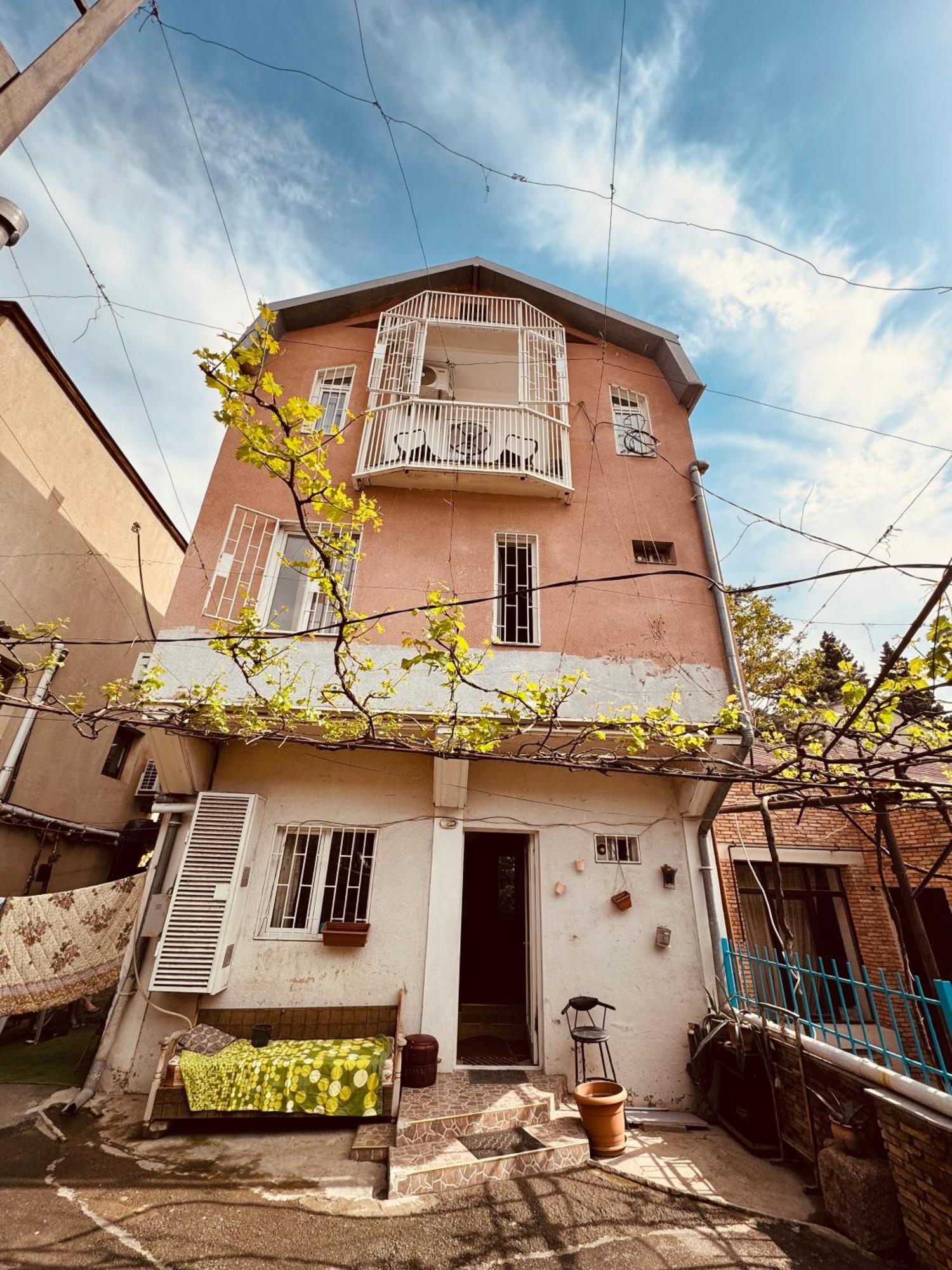 Sky Guest House Тбілісі Екстер'єр фото