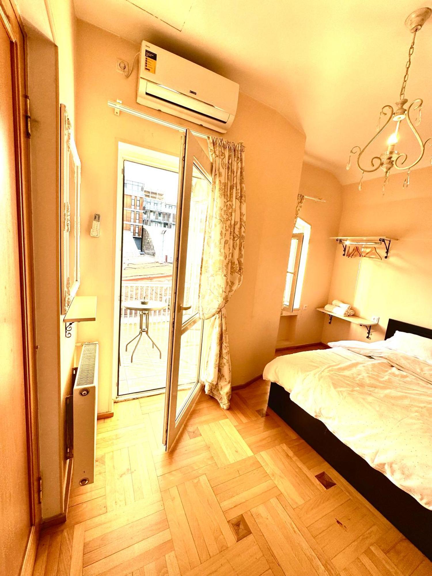 Sky Guest House Тбілісі Екстер'єр фото