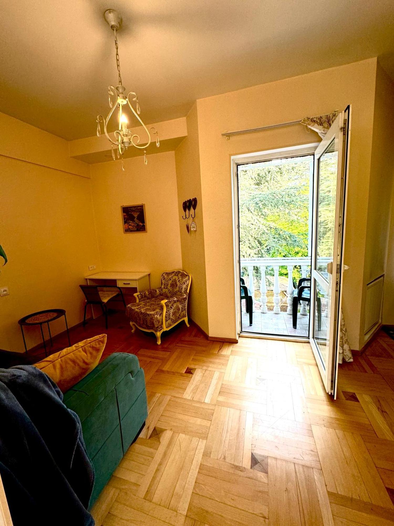 Sky Guest House Тбілісі Екстер'єр фото