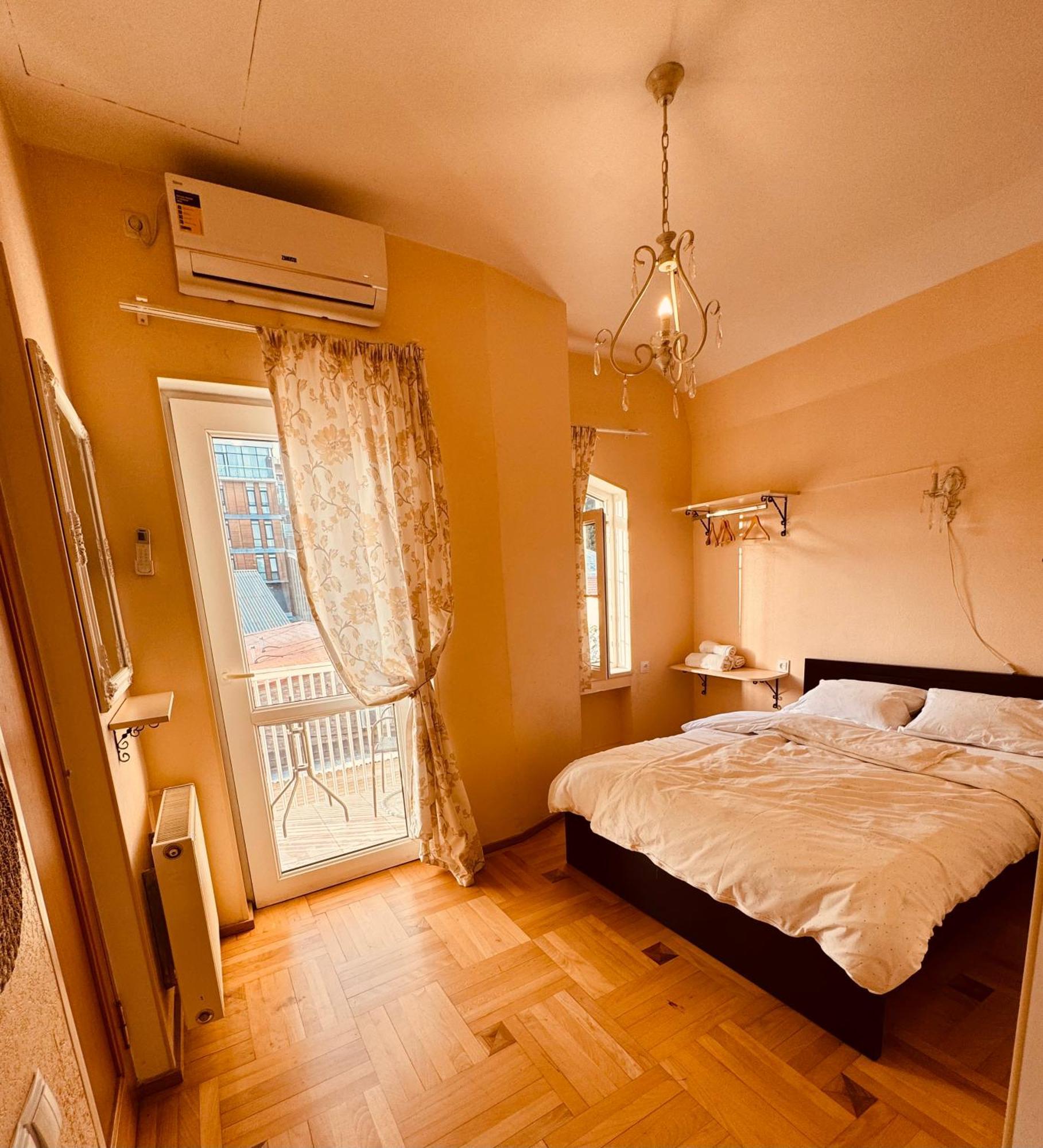 Sky Guest House Тбілісі Екстер'єр фото