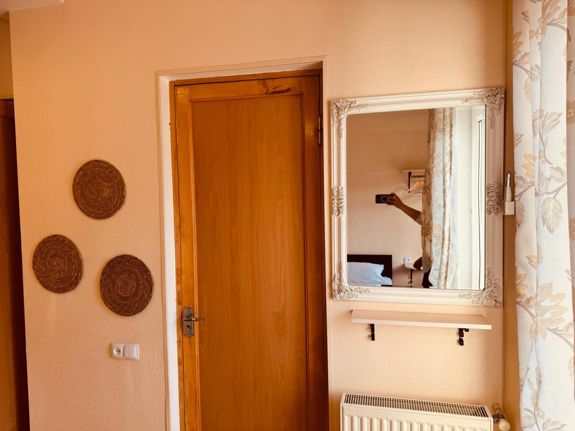 Sky Guest House Тбілісі Екстер'єр фото